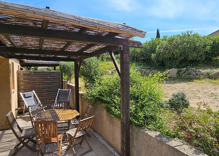 Casa vacanze Mini Caseddu T2, Alba Rossa Avec Piscine&vue Serra di Ferro