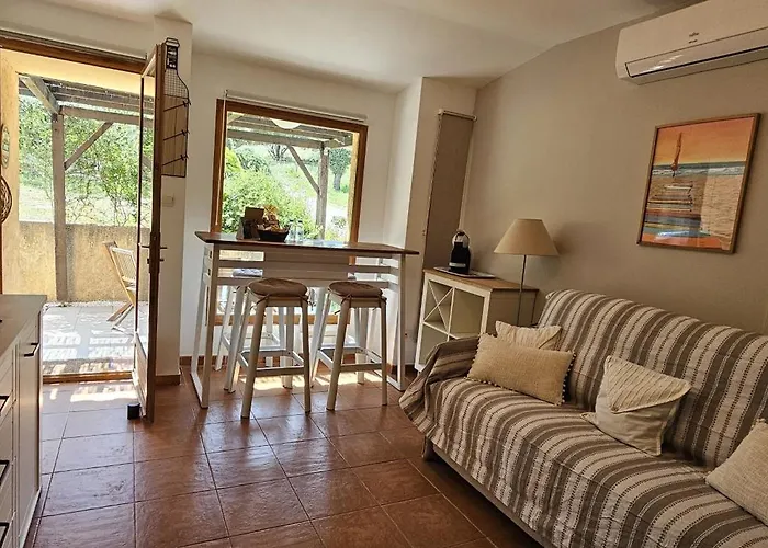 Casa vacanze Mini Caseddu T2, Alba Rossa Avec Piscine&vue